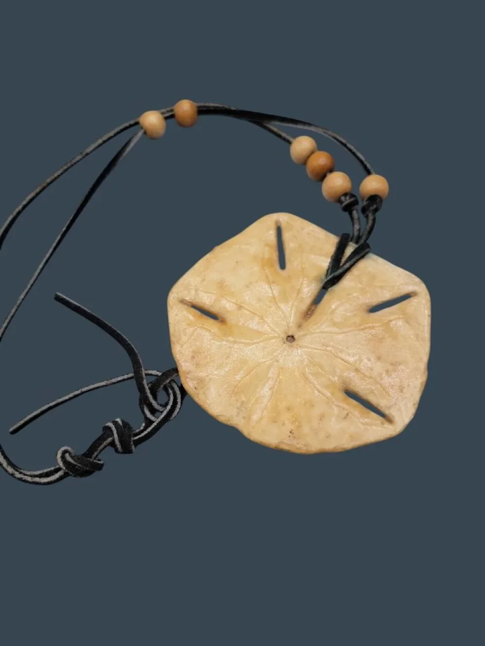 VTG Decoupaged Large Sand Dollar pendant necklace Wood Beads 28